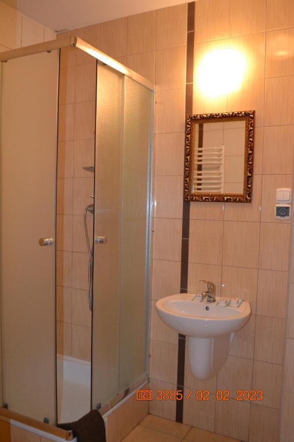 Hotel I Restauracja Jaskolka Alojzow Dış mekan fotoğraf