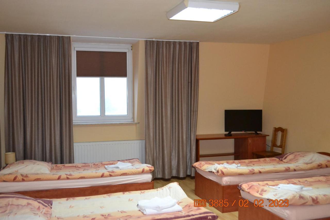 Hotel I Restauracja Jaskolka Alojzow Dış mekan fotoğraf