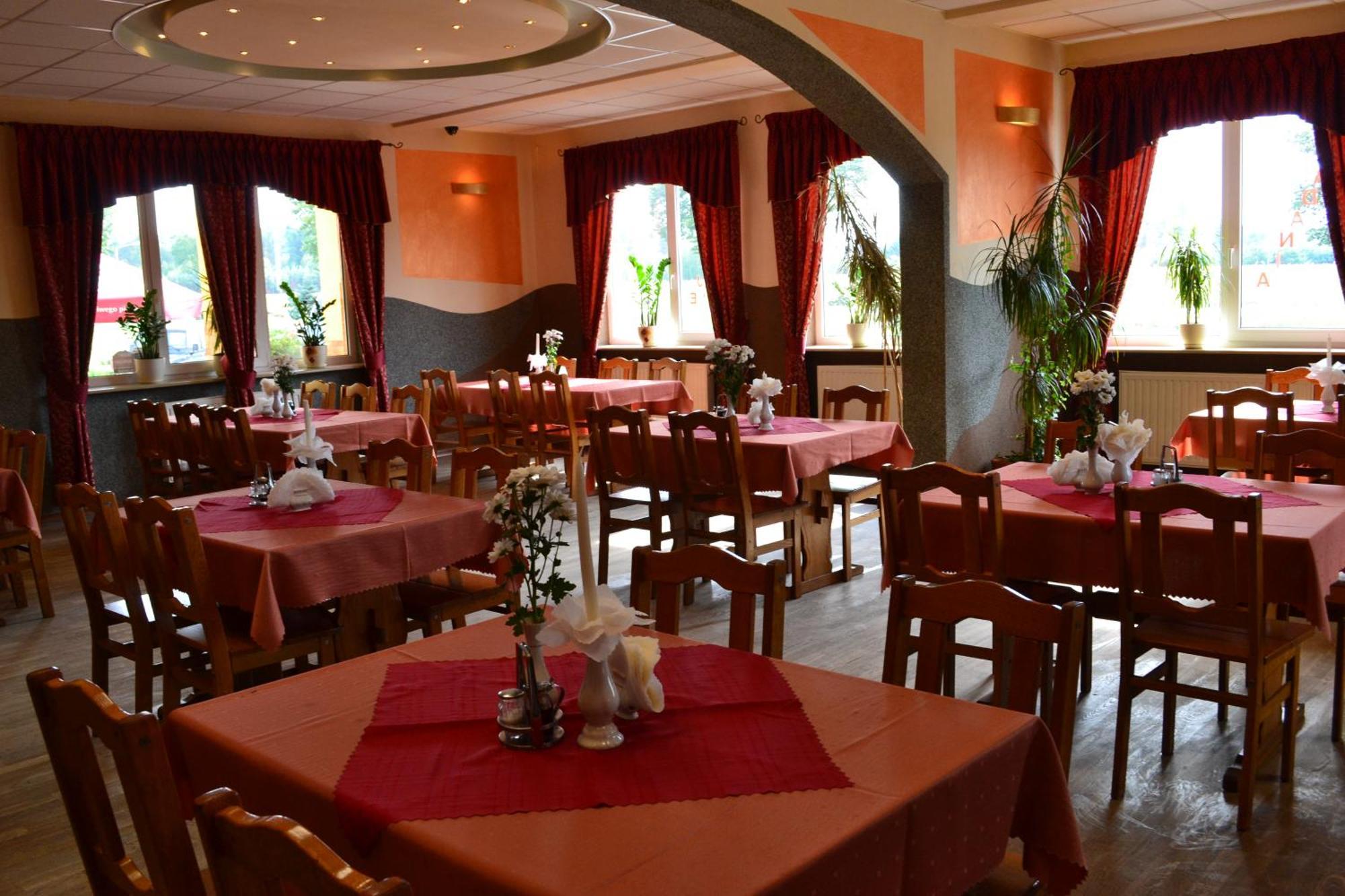 Hotel I Restauracja Jaskolka Alojzow Dış mekan fotoğraf